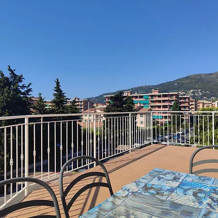 Appartamento Ampio Trilocale Con Terrazzo By Tempovacanza Marina dʼAndora