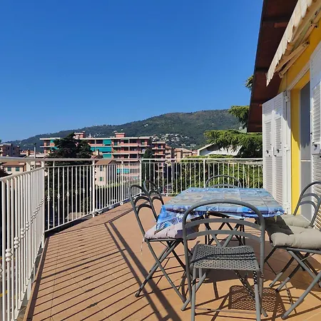 Ampio Trilocale Con Terrazzo By Tempovacanza *