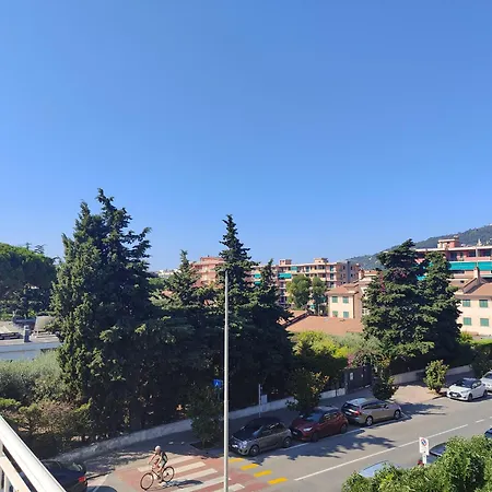Appartamento Ampio Trilocale Con Terrazzo By Tempovacanza *