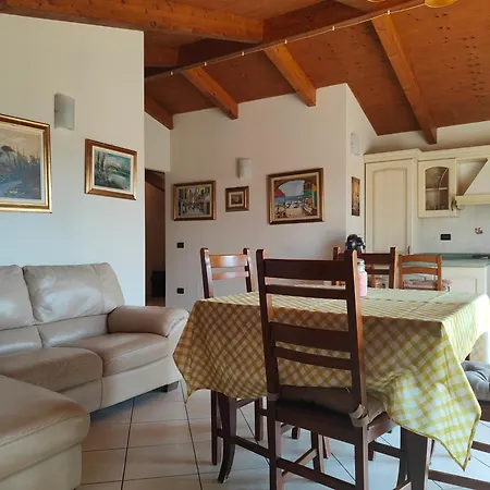 Ampio Trilocale Con Terrazzo By Tempovacanza *